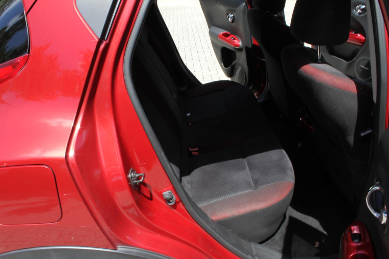 Nissan Juke S FWD 2013