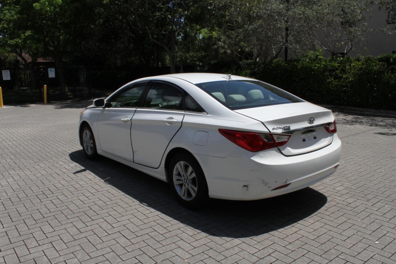Hyundai Sonata GLS Manual 2012