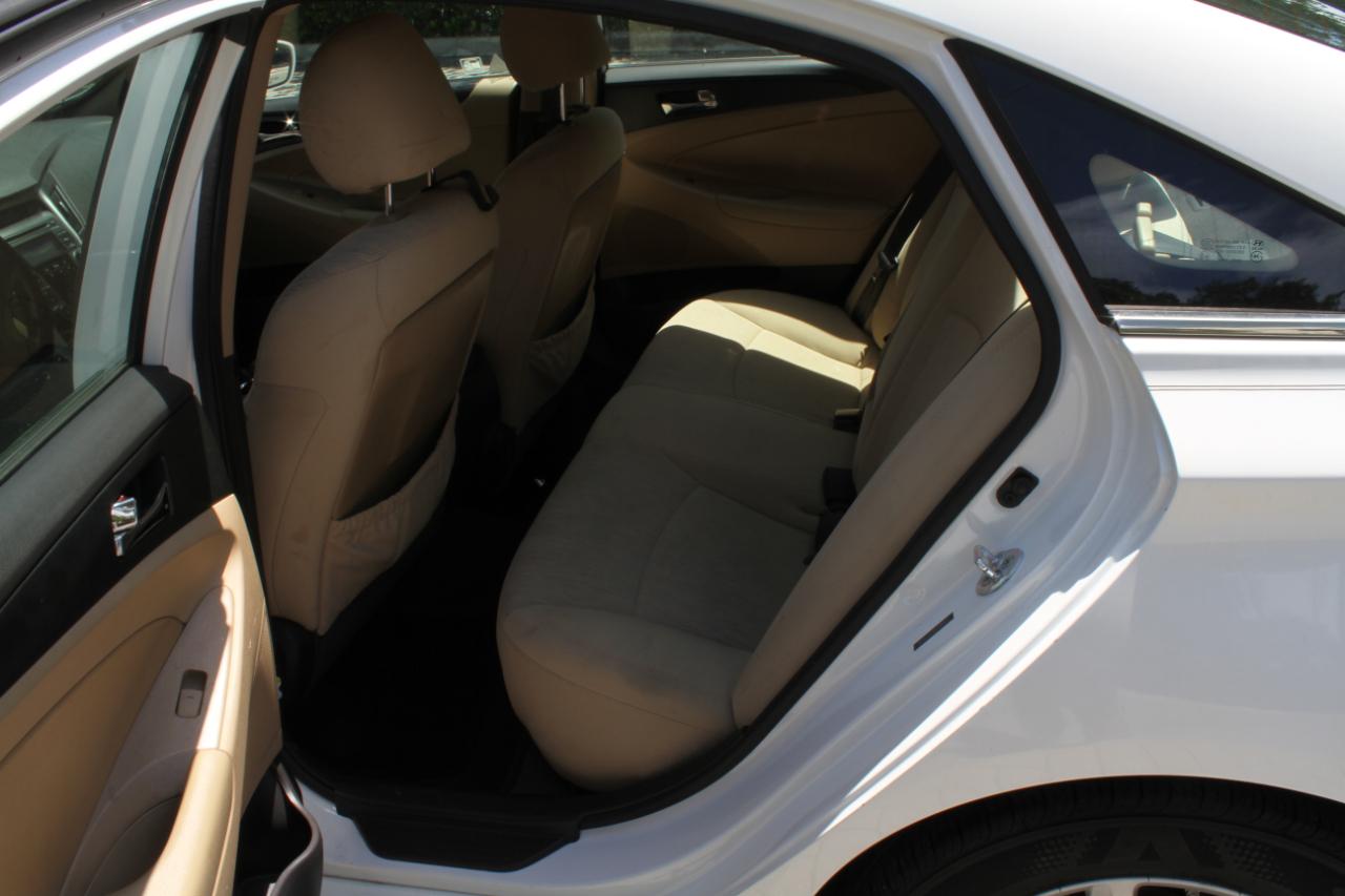 Hyundai Sonata GLS Manual 2012