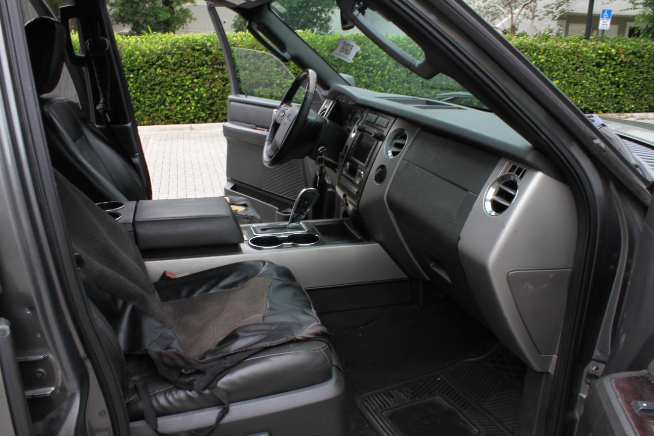 Ford Expedition EL Limited 2WD 2010