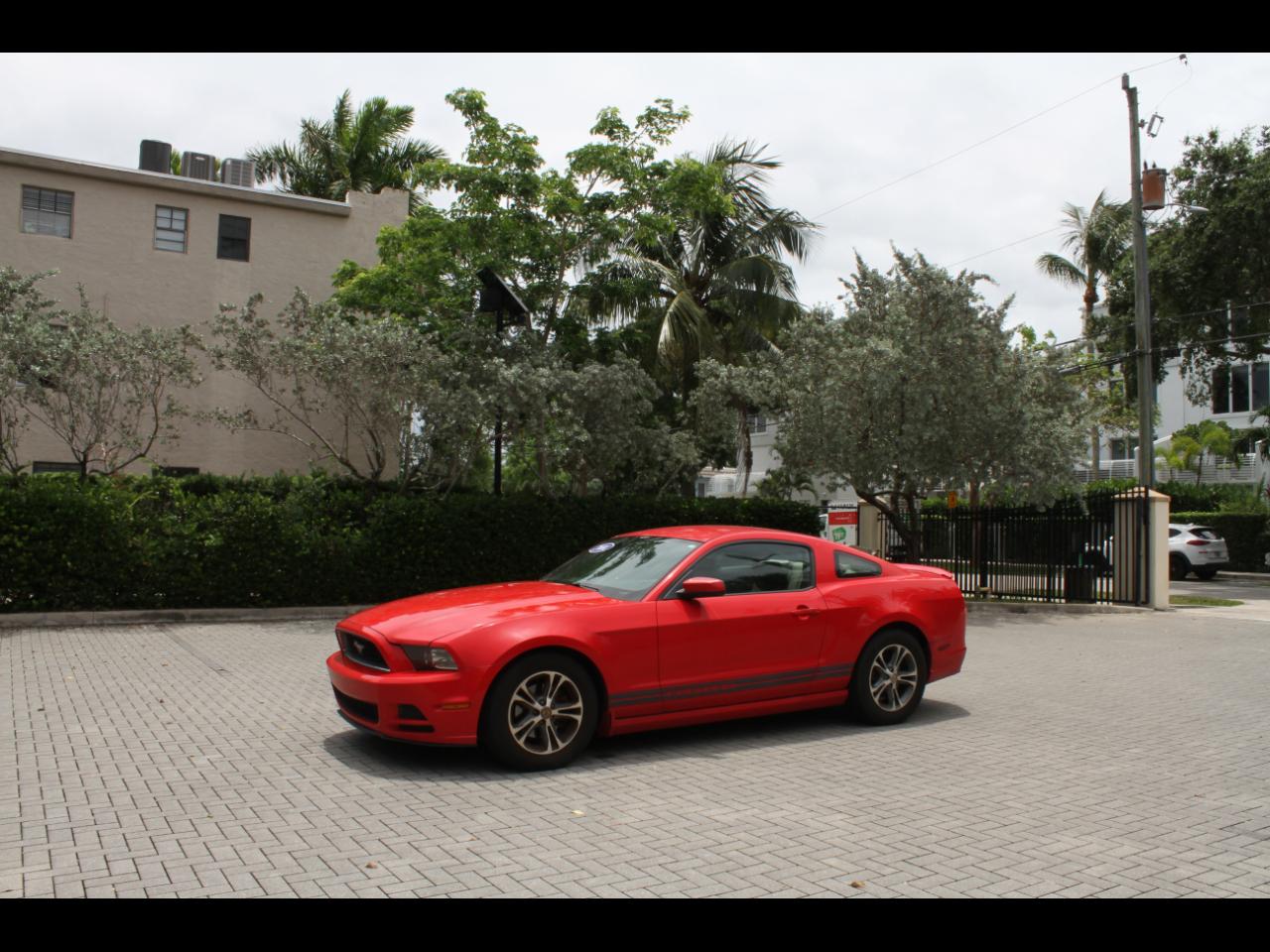 Ford Mustang V6 Coupe 2014