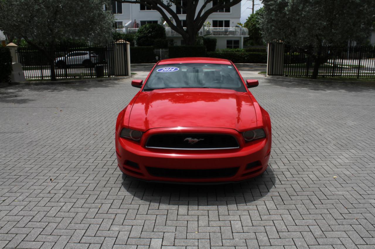 Ford Mustang V6 Coupe 2014