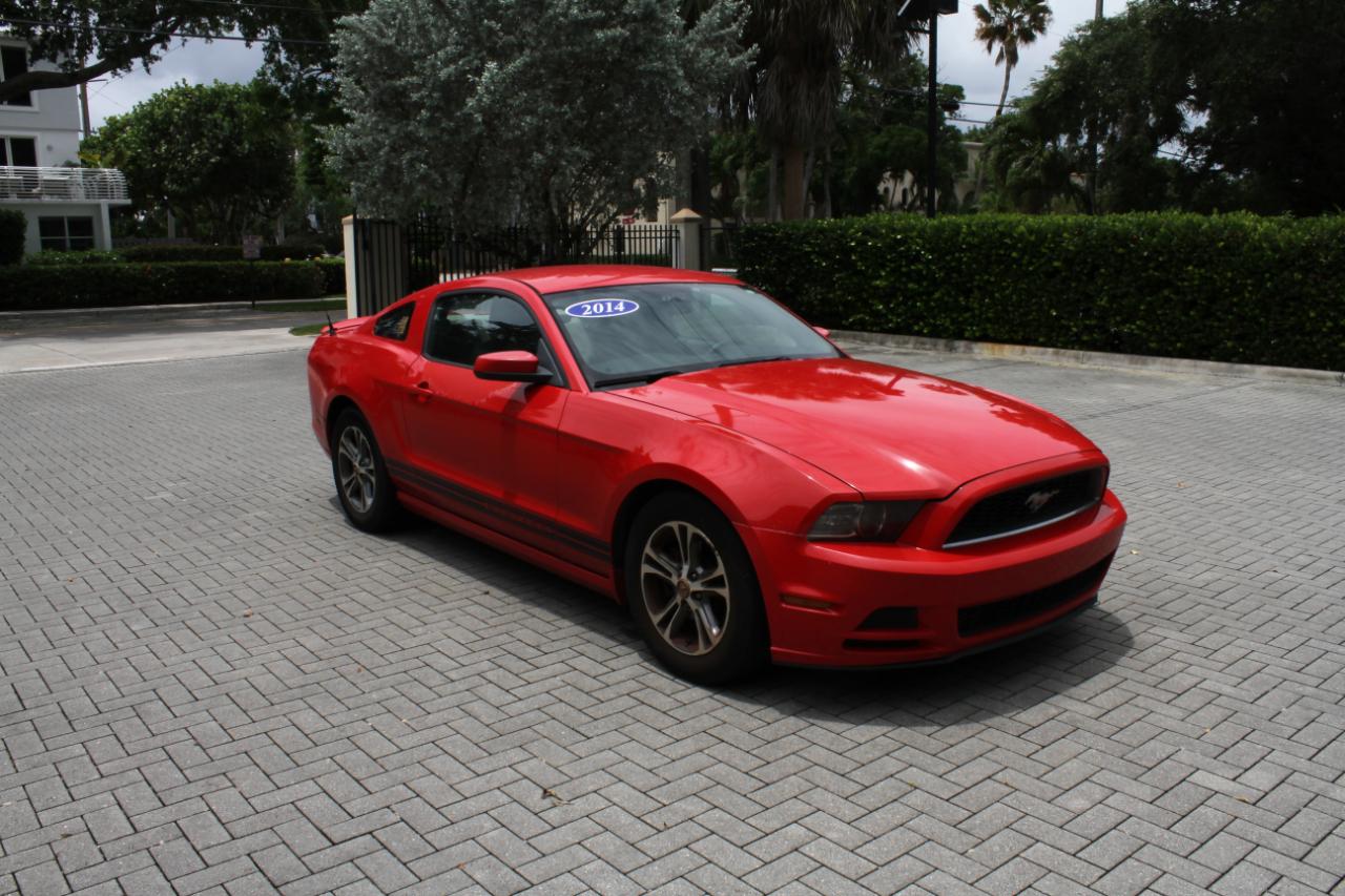 Ford Mustang V6 Coupe 2014