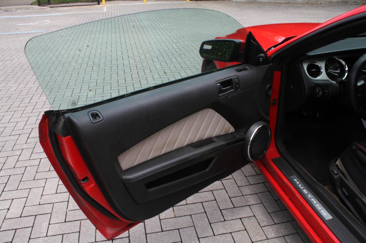 Ford Mustang V6 Coupe 2014
