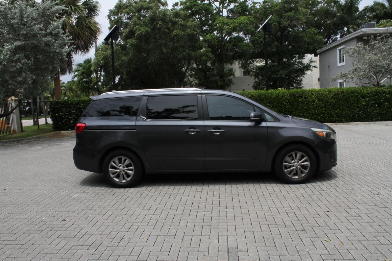 Kia Sedona LX 2017