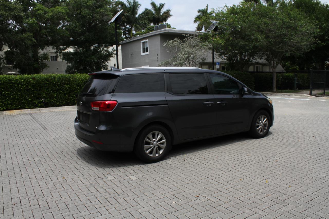 Kia Sedona LX 2017