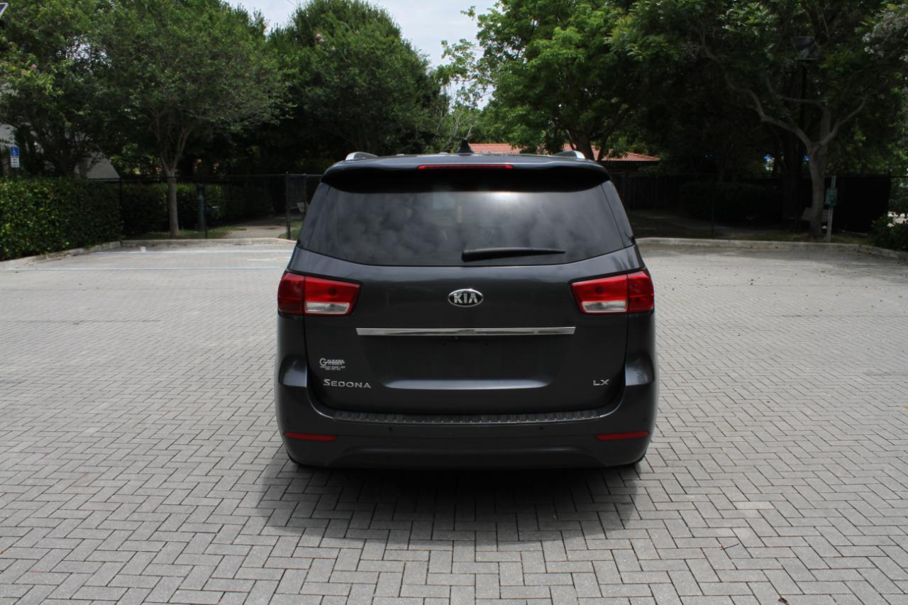 Kia Sedona LX 2017