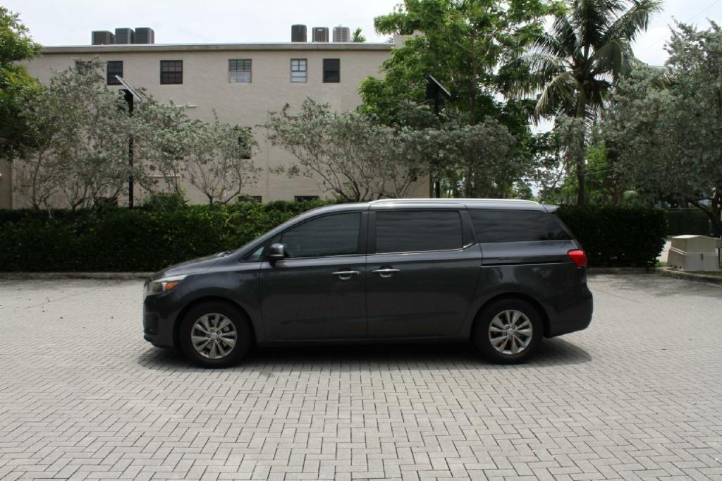 2017 Kia Sedona - $4,800