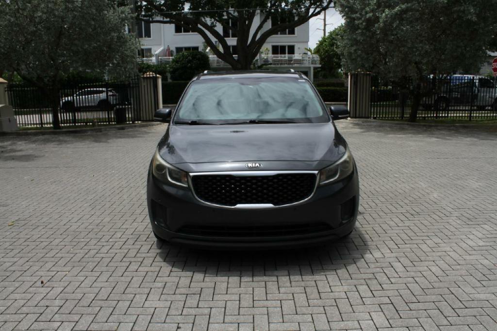 2017 Kia Sedona - $4,800