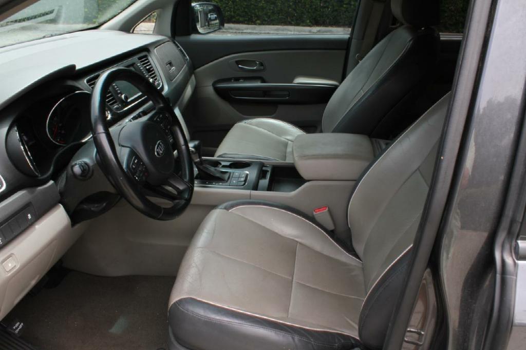 2017 Kia Sedona - $4,800