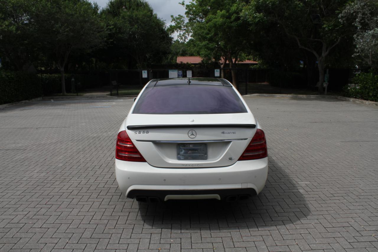 Mercedes-Benz S-Class S550 2007