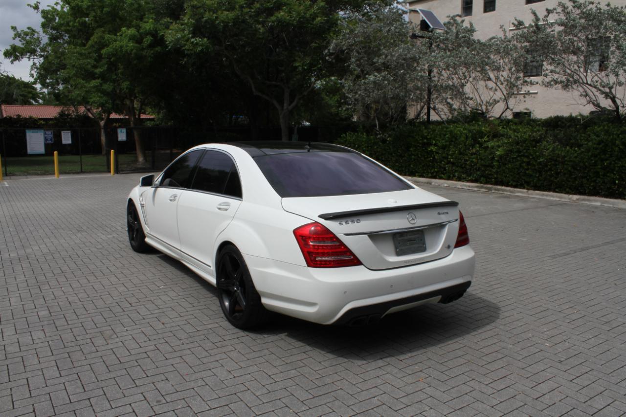 Mercedes-Benz S-Class S550 2007
