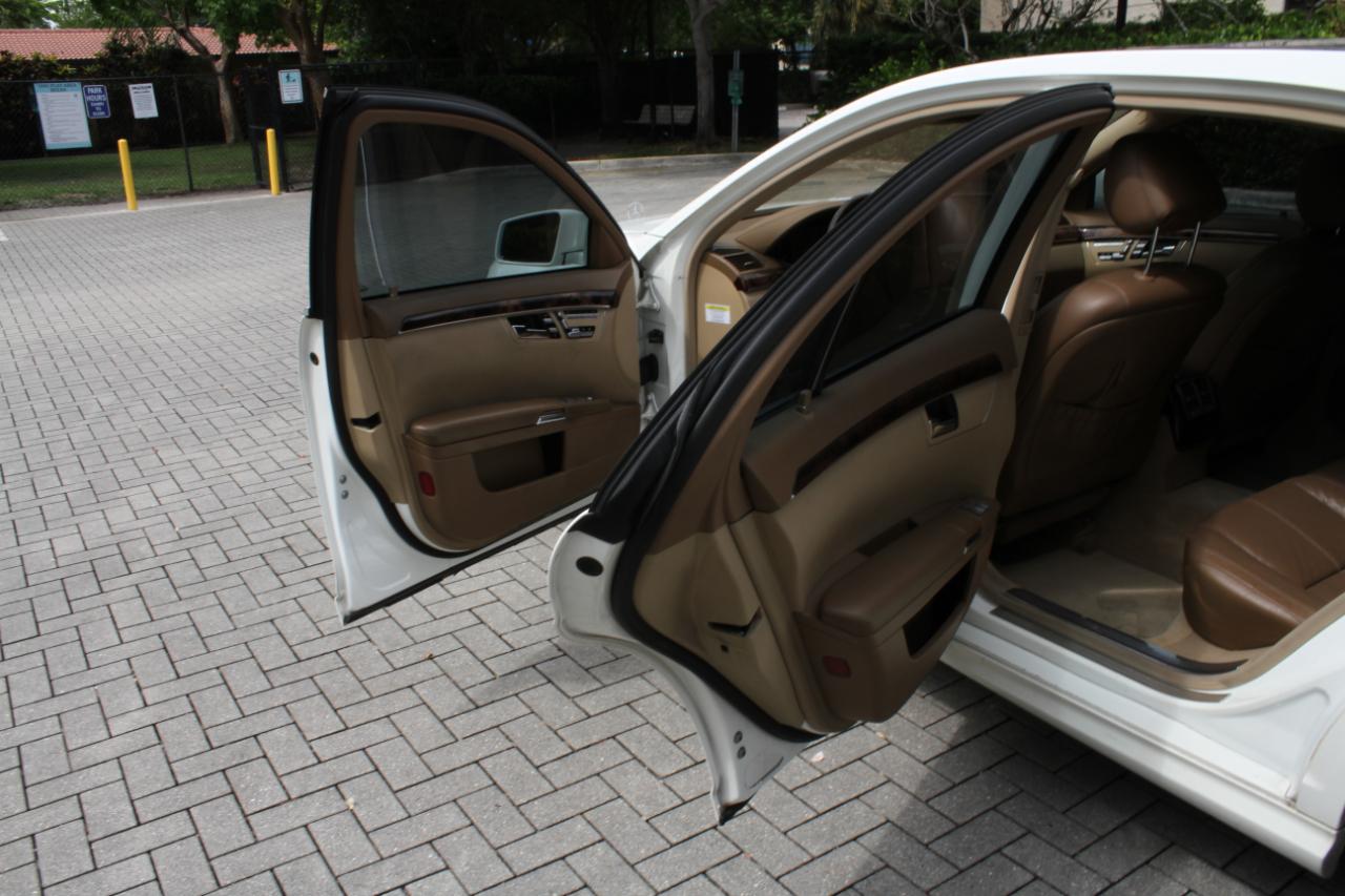 Mercedes-Benz S-Class S550 2007