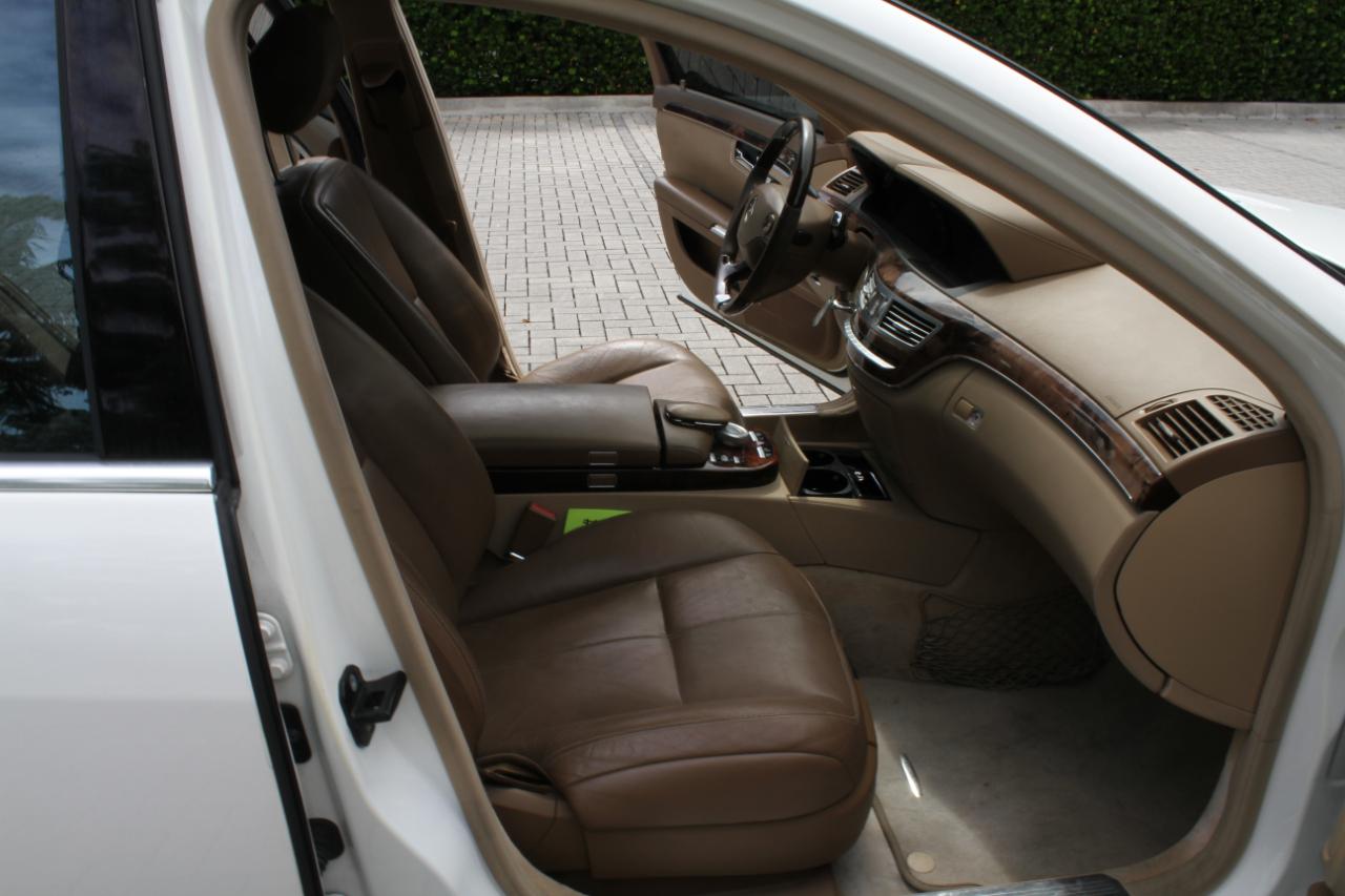 Mercedes-Benz S-Class S550 2007