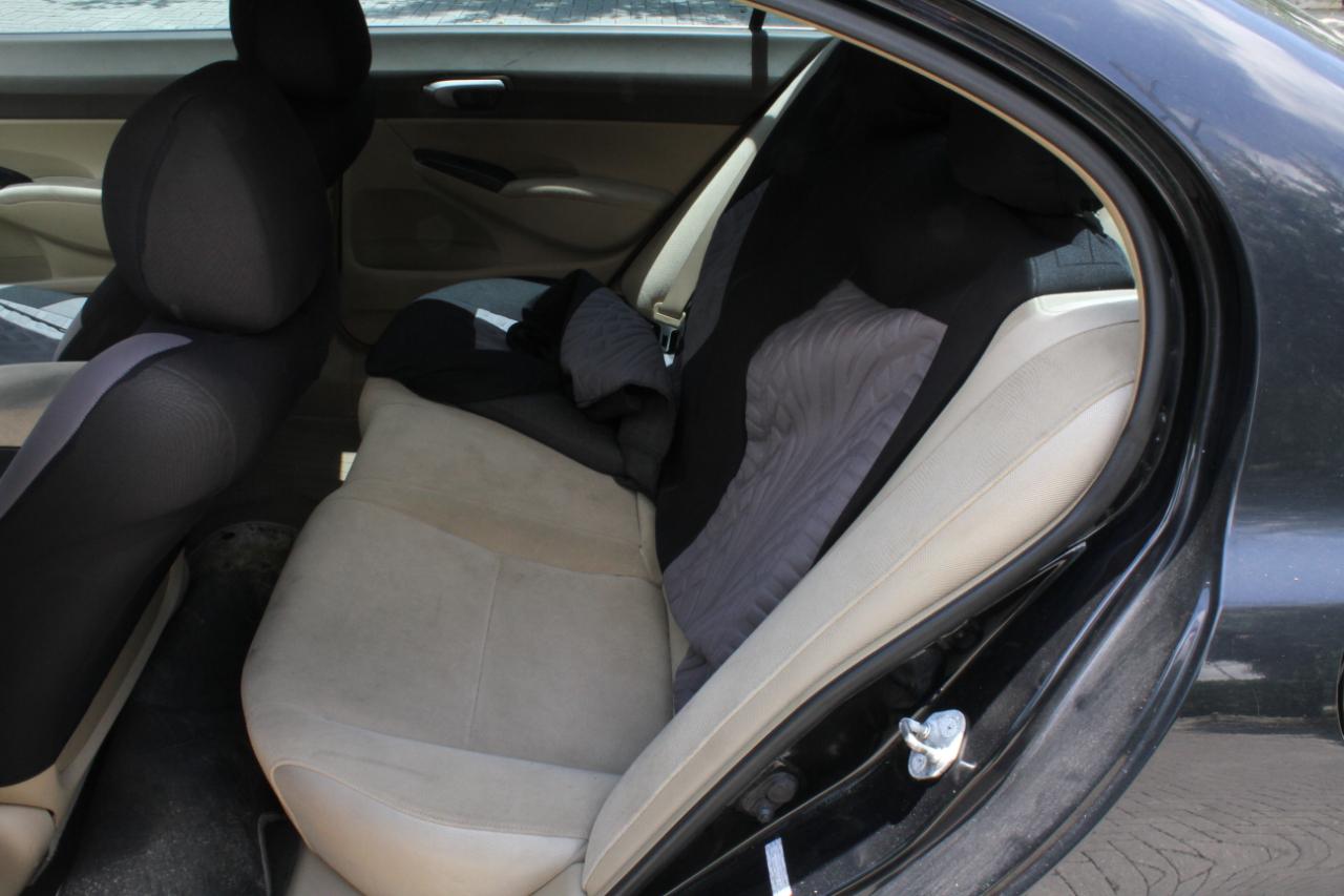 Honda Civic LX Sedan AT 2006