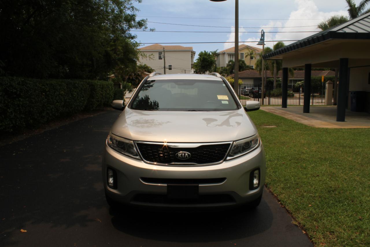 Kia Sorento LX 2WD 2014