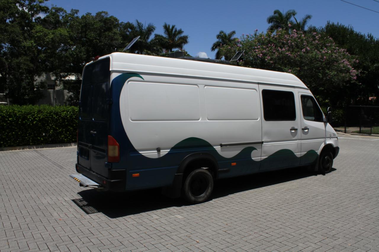 Dodge Sprinter Van 3500 Super High Ceiling 158-in. WB 2005