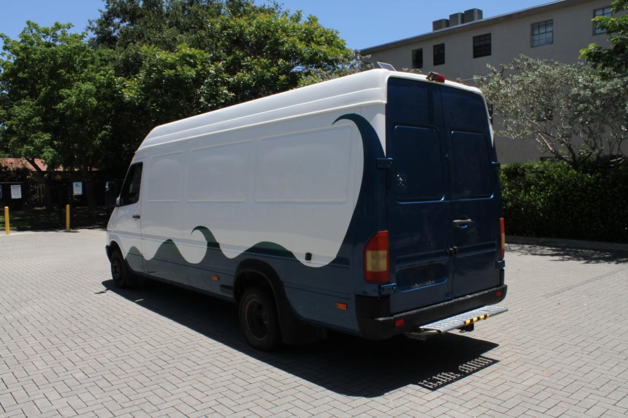 Dodge Sprinter Van 3500 Super High Ceiling 158-in. WB 2005