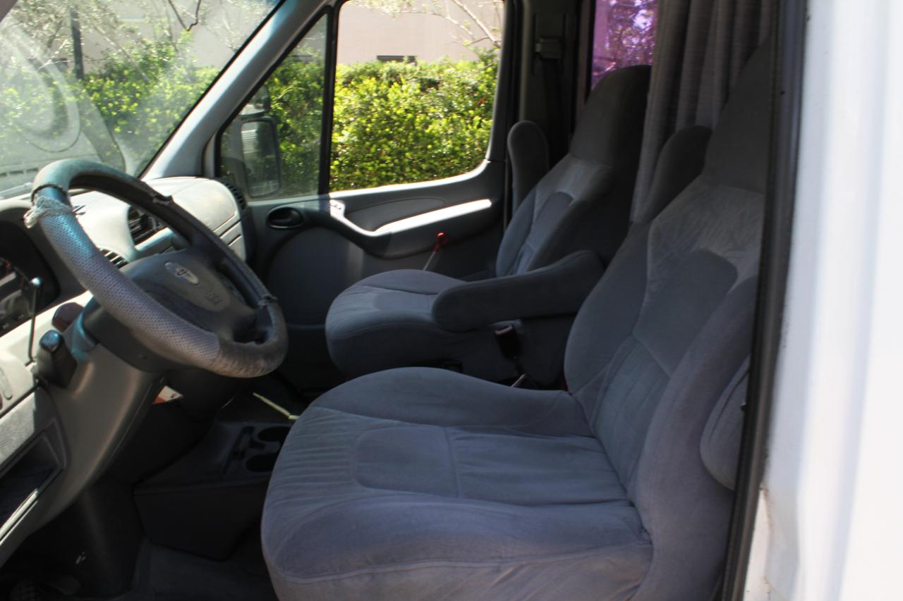 Dodge Sprinter Van 3500 Super High Ceiling 158-in. WB 2005