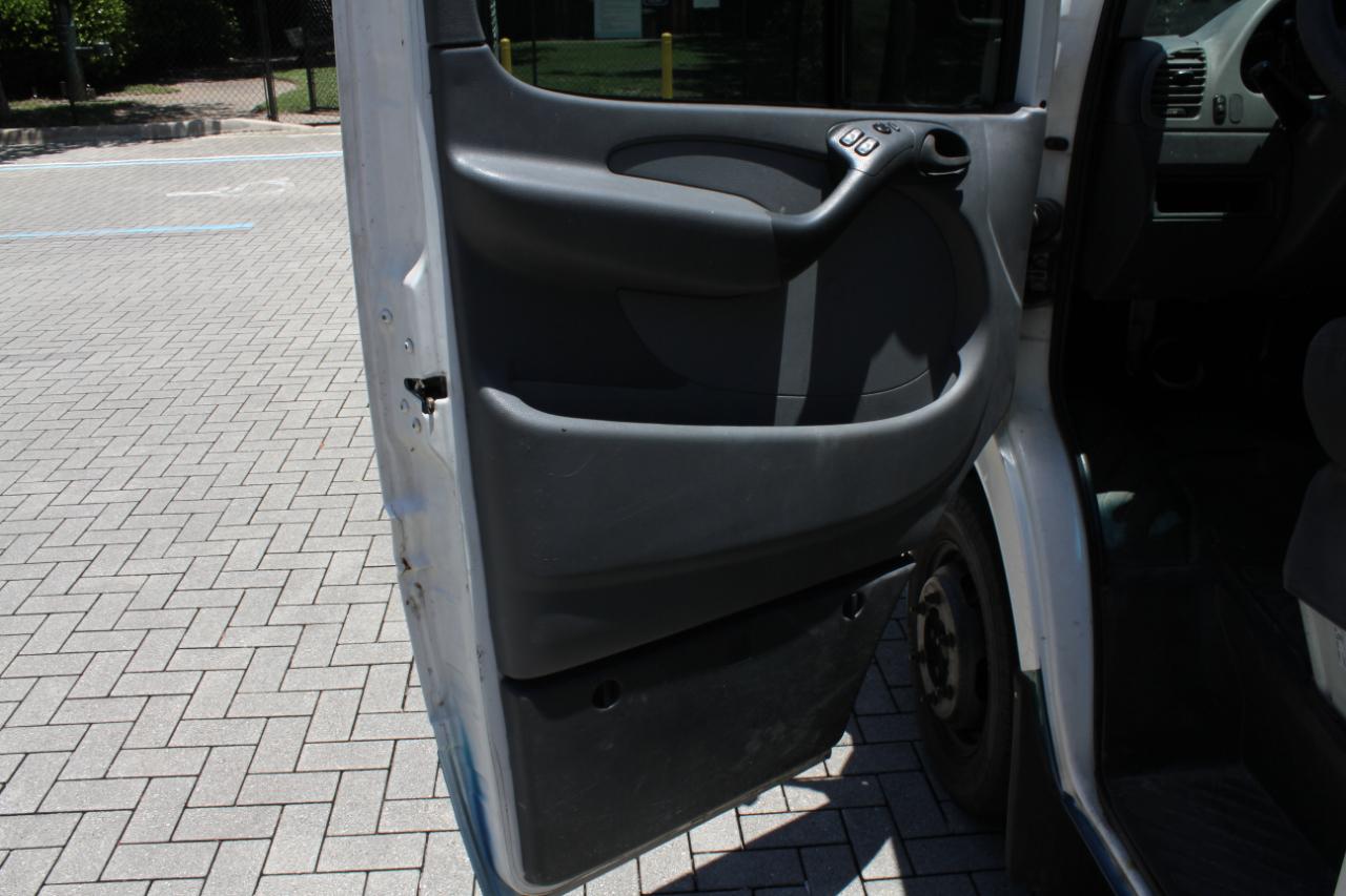 Dodge Sprinter Van 3500 Super High Ceiling 158-in. WB 2005