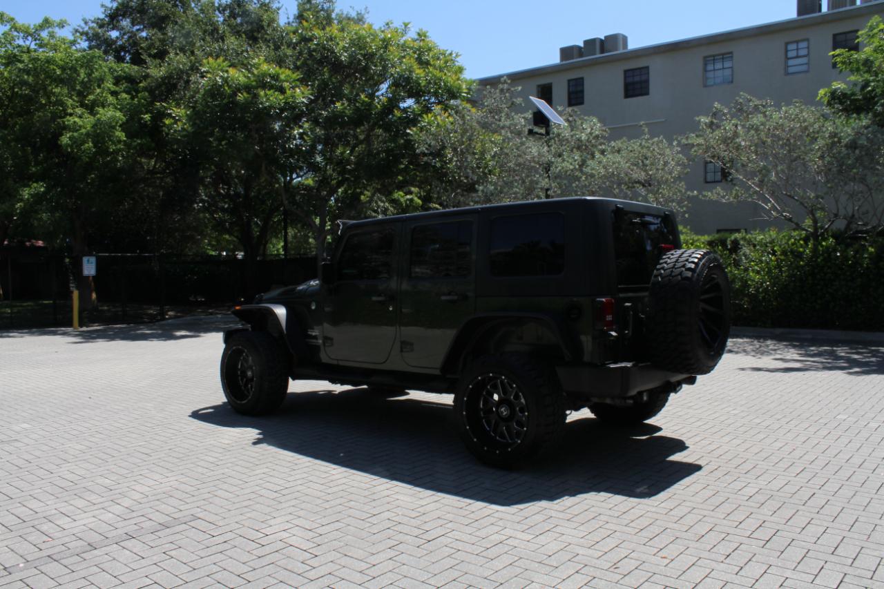 Jeep Wrangler Unlimited Sahara 4WD 2007