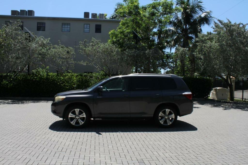 Toyota Highlander Sport 2WD 2008