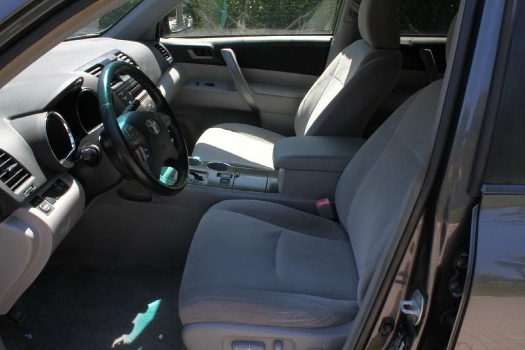 Toyota Highlander Sport 2WD 2008
