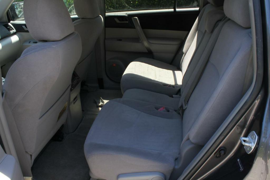 Toyota Highlander Sport 2WD 2008