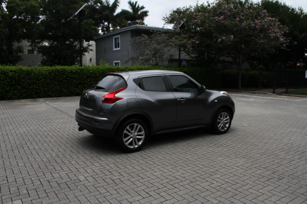 Nissan Juke S FWD 2014