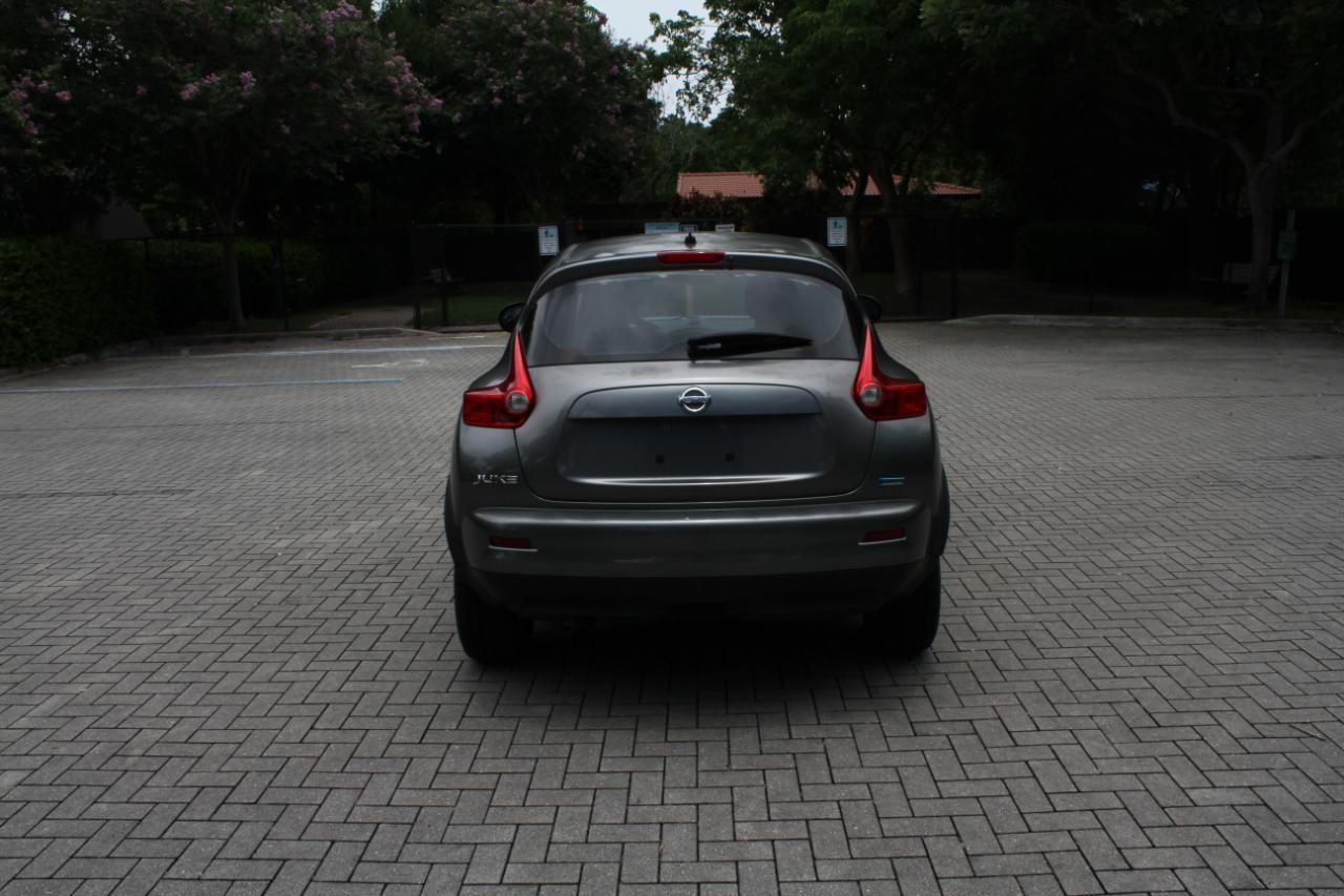 Nissan Juke S FWD 2014