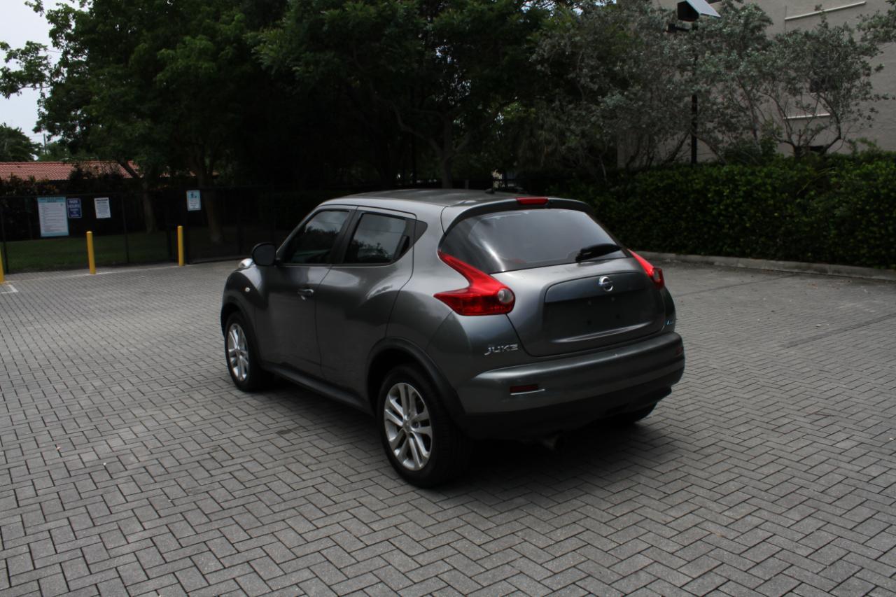 Nissan Juke S FWD 2014
