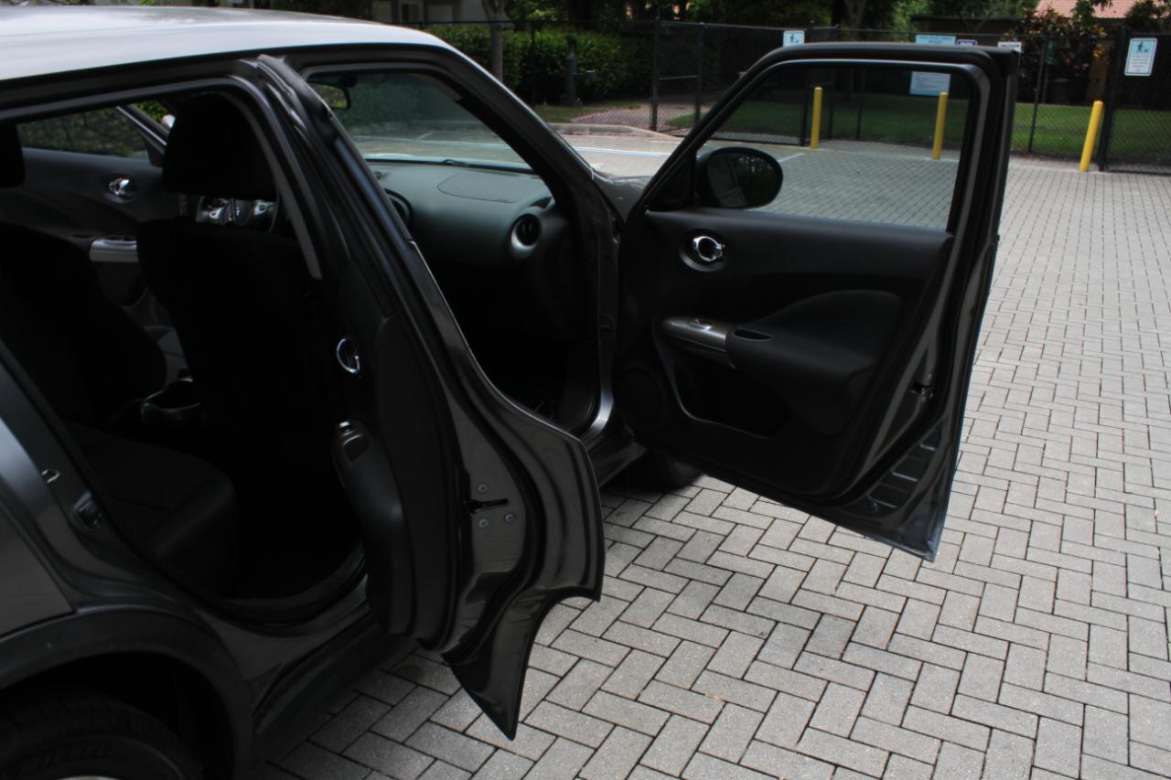 Nissan Juke S FWD 2014