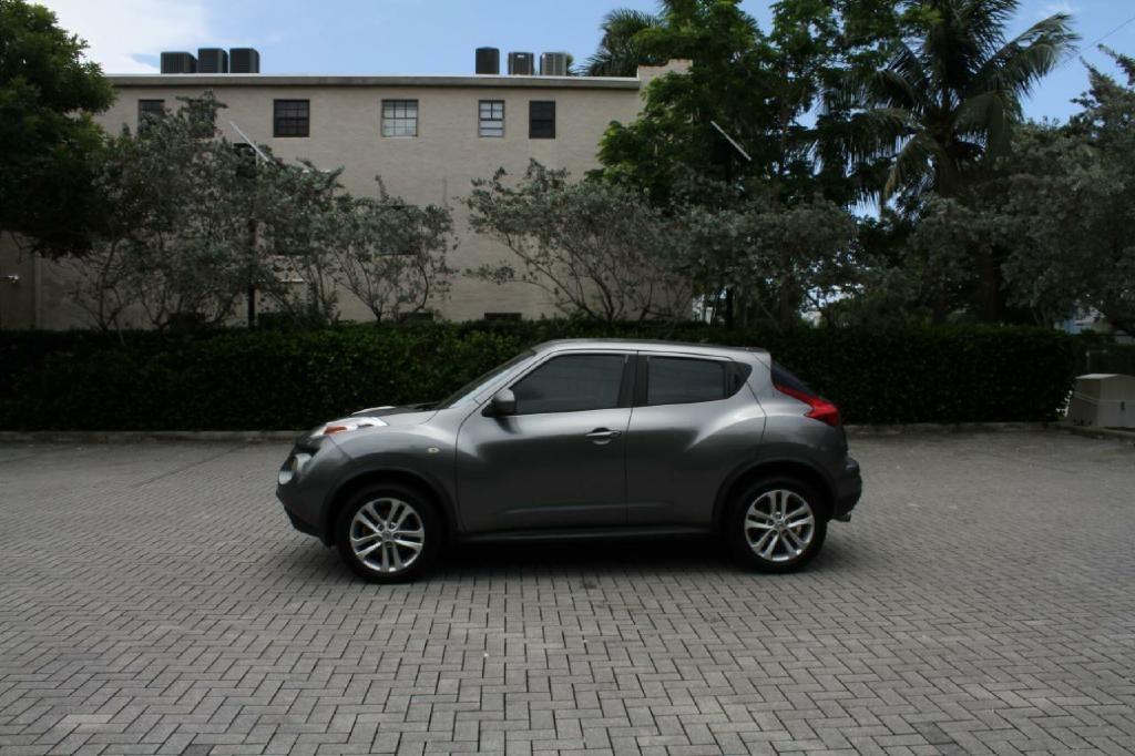 Nissan Juke S FWD 2014