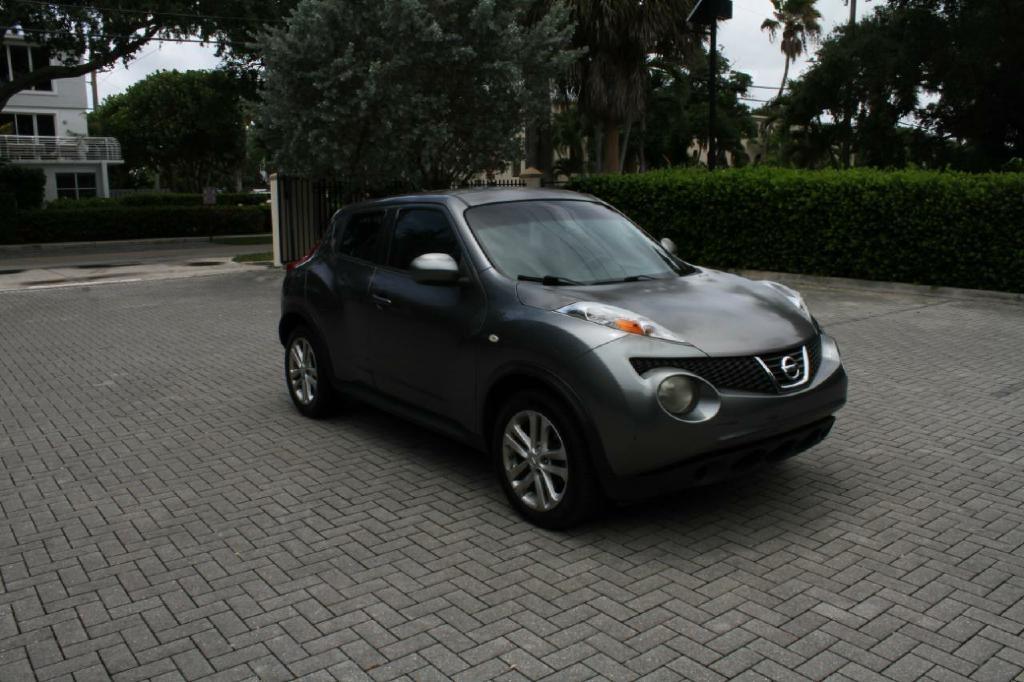 Nissan Juke S FWD 2014