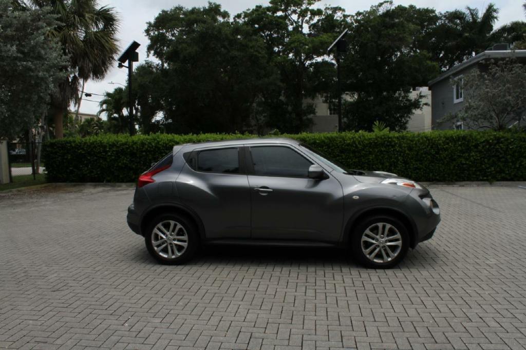 Nissan Juke S FWD 2014