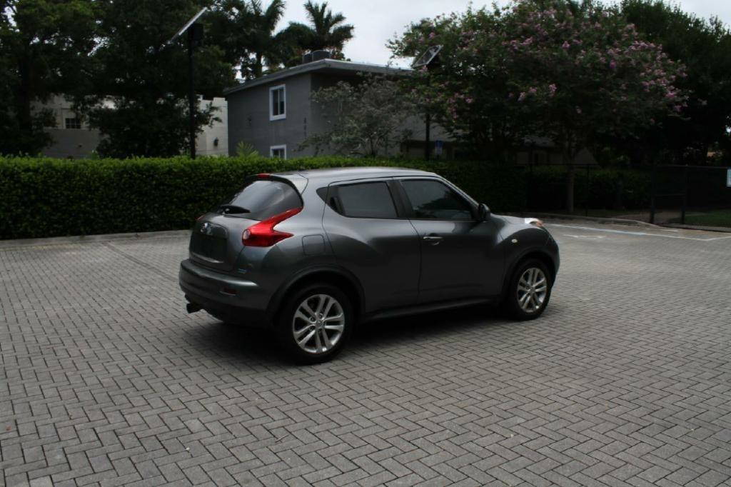 Nissan Juke S FWD 2014