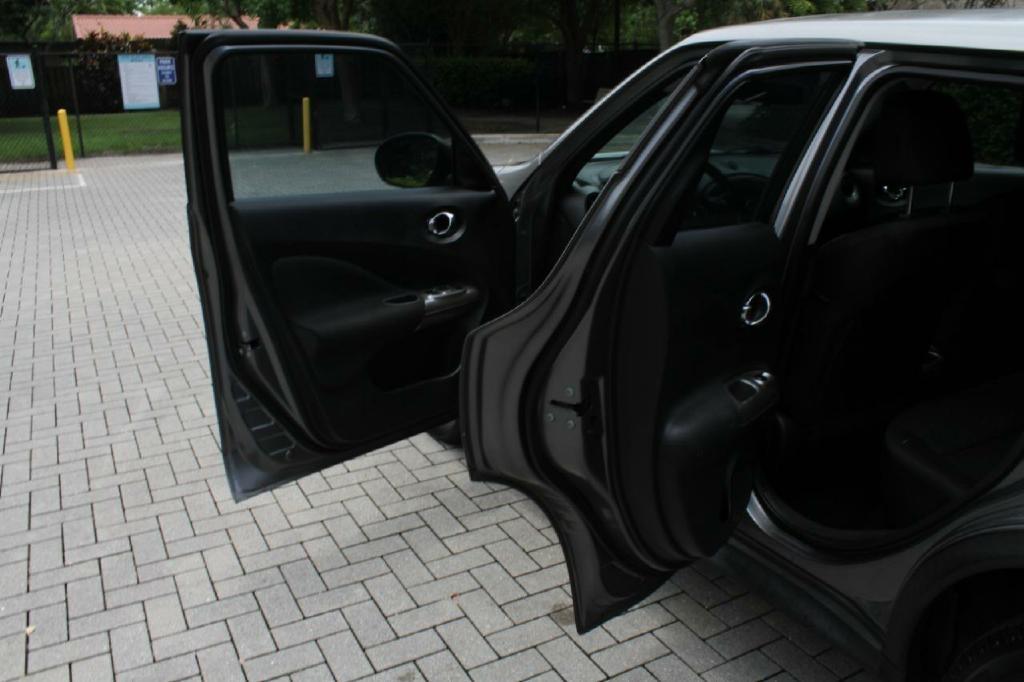 Nissan Juke S FWD 2014