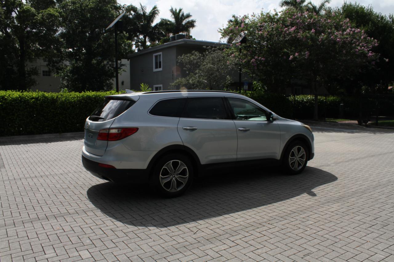 Hyundai Santa Fe GLS FWD 2013