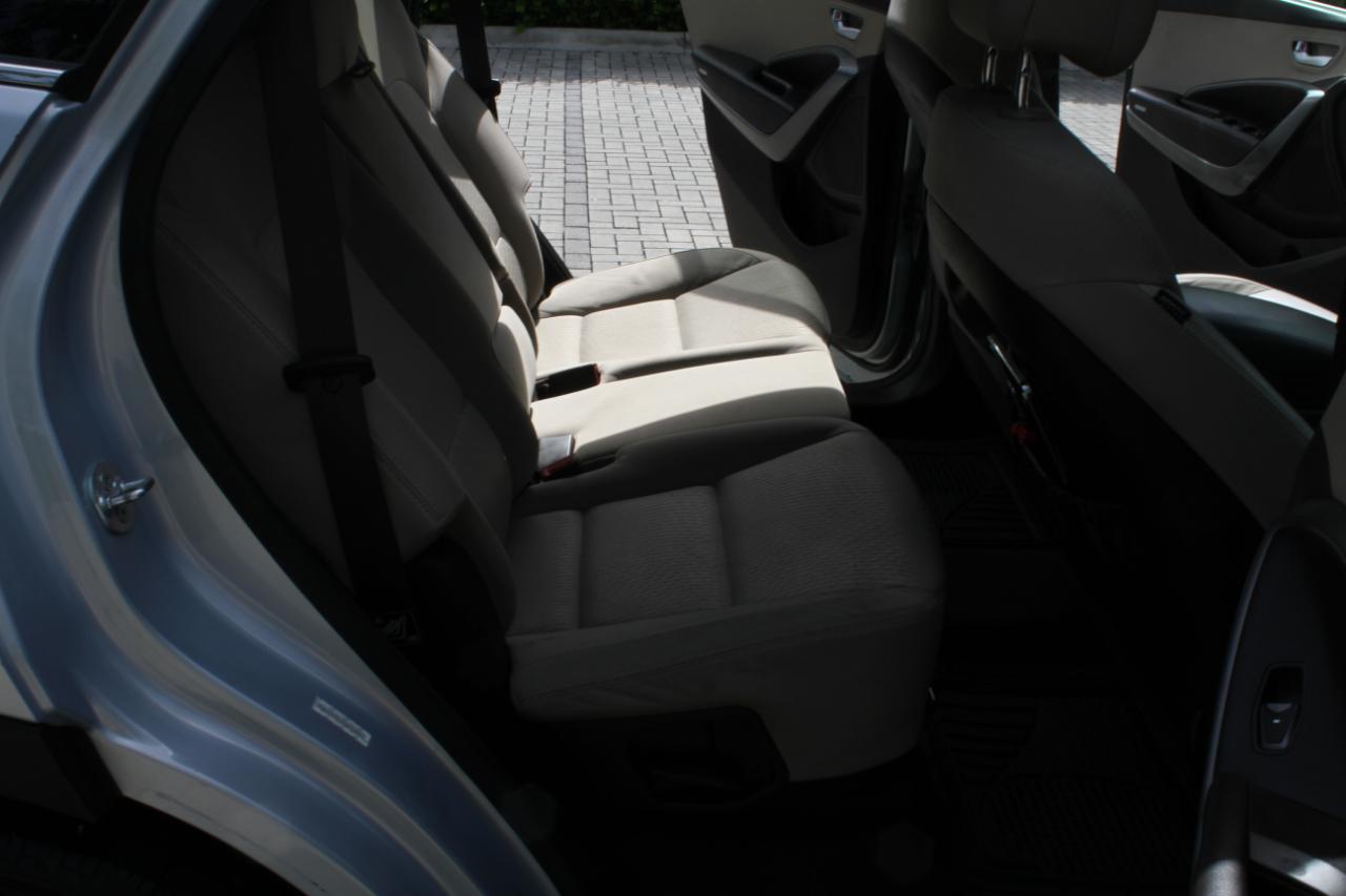 Hyundai Santa Fe GLS FWD 2013