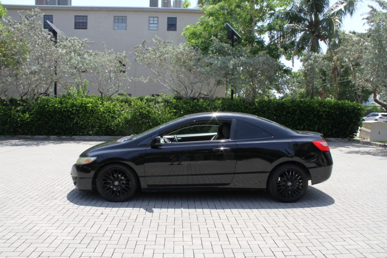 Honda Civic LX coupe 2011