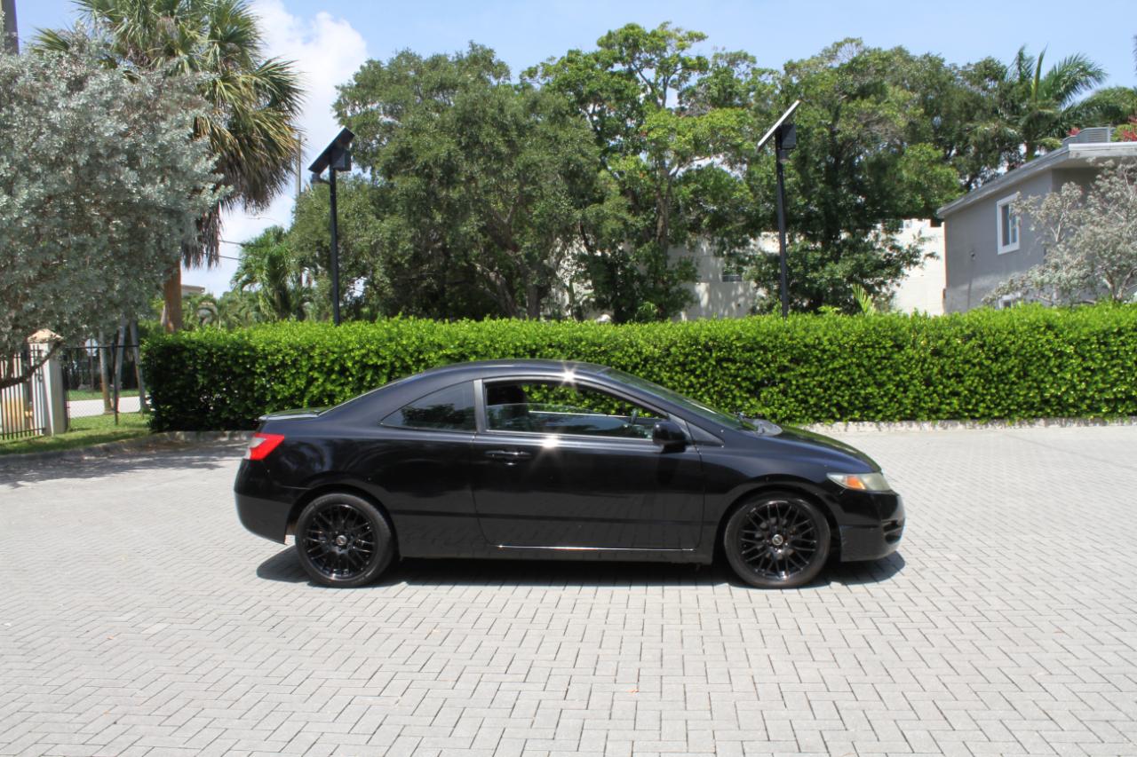 Honda Civic LX coupe 2011