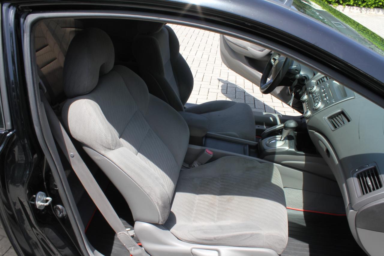 Honda Civic LX coupe 2011