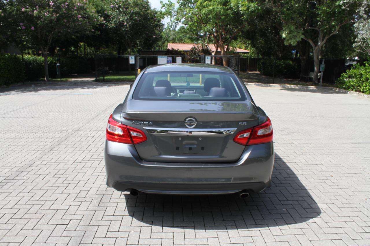 Nissan Altima 2.5 SR 2016