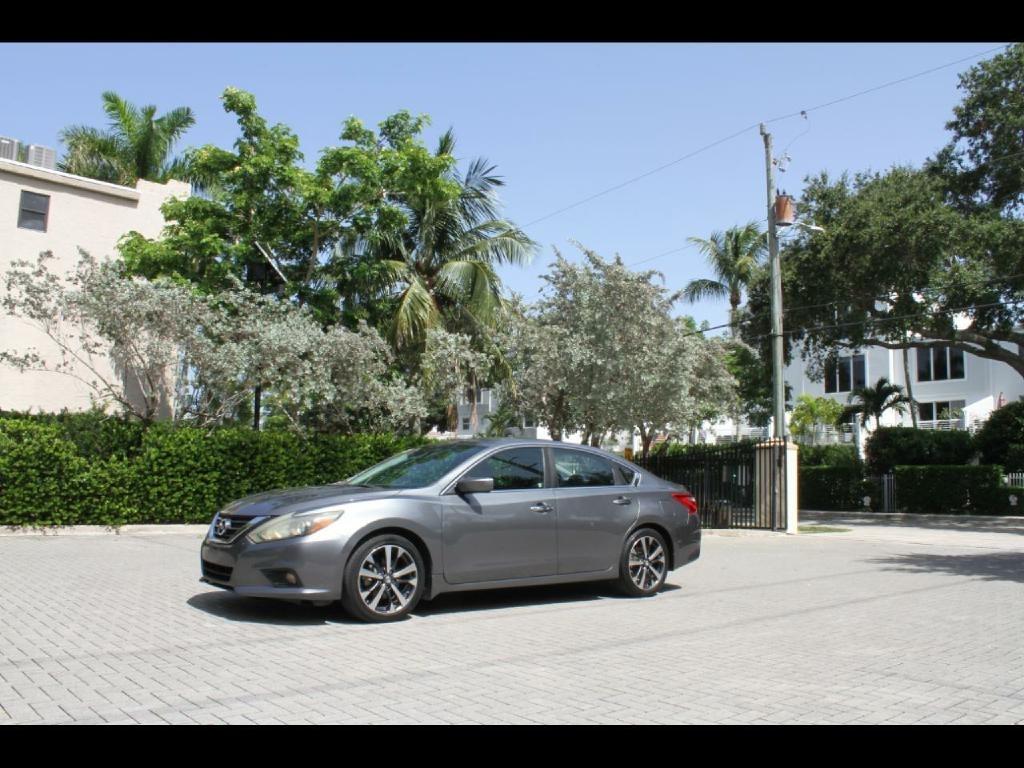 2016 Nissan Altima 2.5 SR