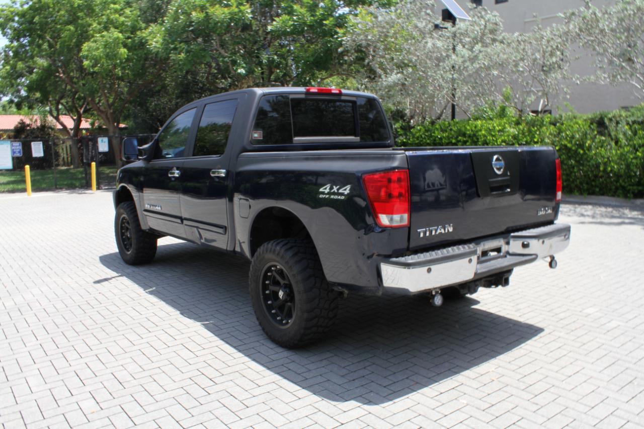 Nissan Titan LE Crew Cab 4WD 2007