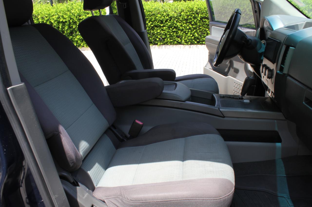 Nissan Titan LE Crew Cab 4WD 2007