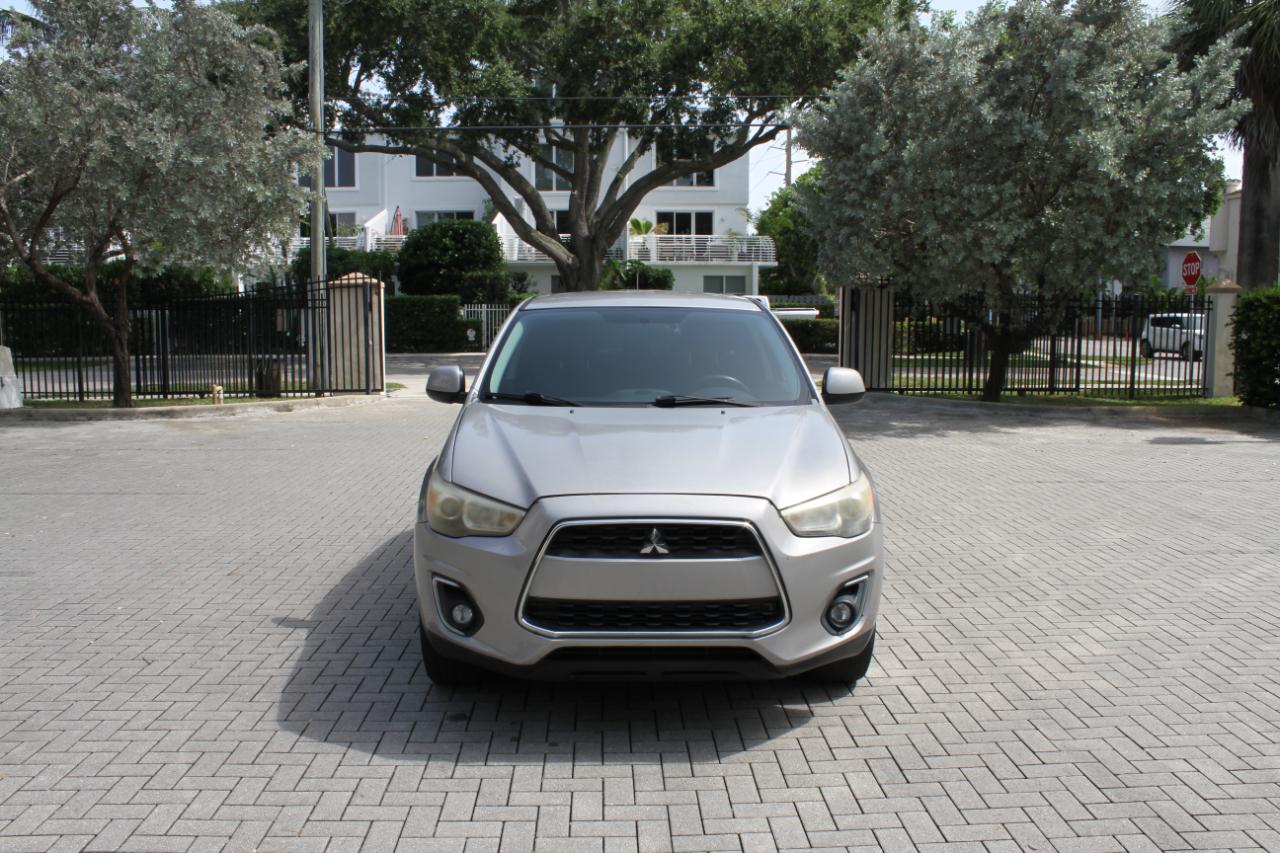 Mitsubishi Outlander Sport ES 2WD 2015