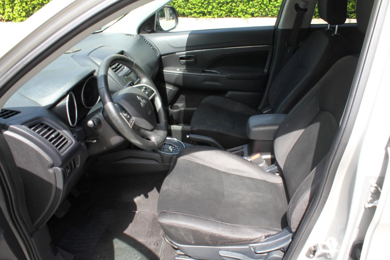 Mitsubishi Outlander Sport ES 2WD 2015