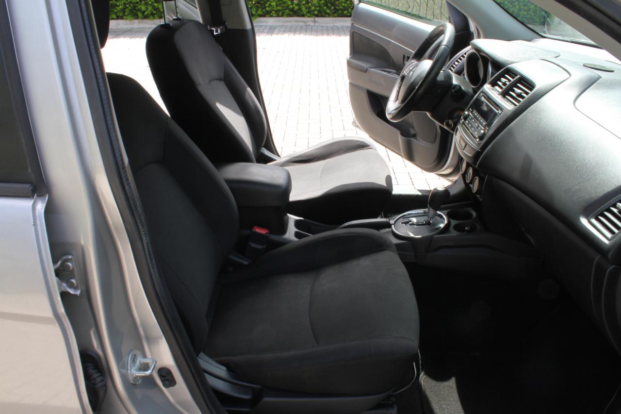 Mitsubishi Outlander Sport ES 2WD 2015