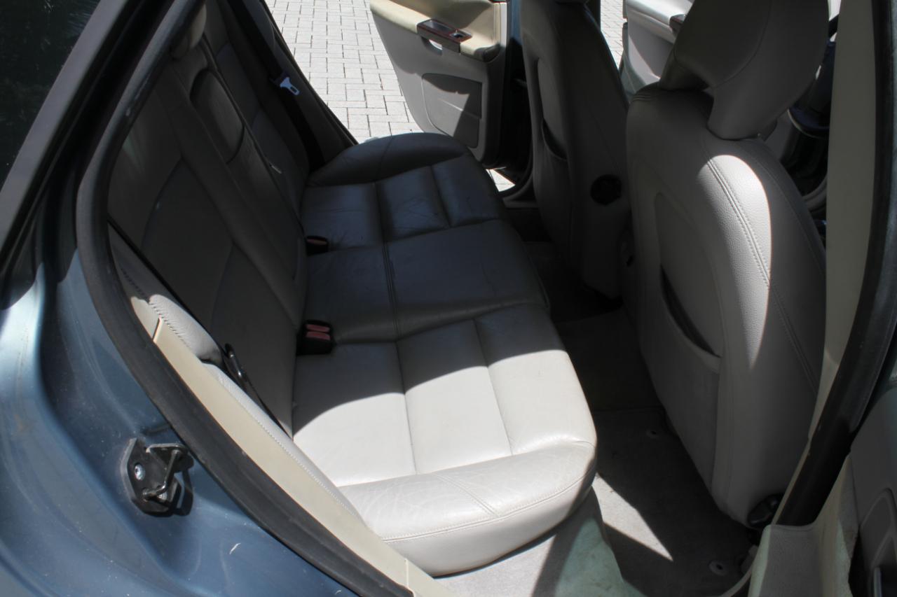Volvo S40 (2004.5) 2.4i 2004